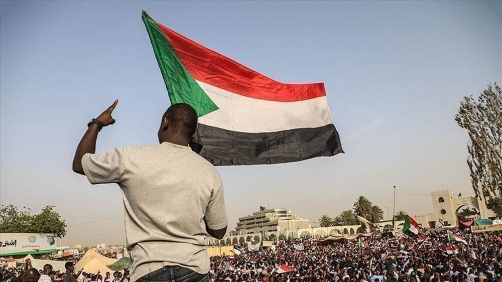 السودان.. "المجلس العسكري" يلغي تجميد النقابات والاتحادات المهنية