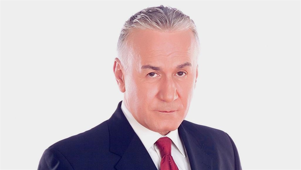 قبل اكتمال فيلمه الجديد.. رحيل الفنان المصري "عزت أبو عوف" بعد صراع مع المرض