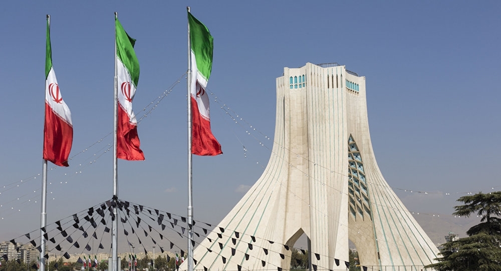 إيران تتوعد بالرد على "الهجوم" الذي استهدف ناقلتها النفطية قبالة السعودية