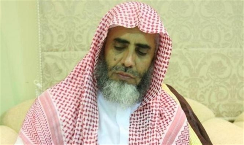 السعودية تؤجل محاكمة الداعية عوض القرني إلى الشهر القادم