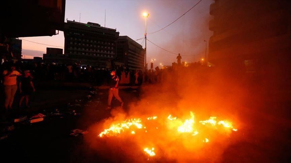 العراق.. قتلى وجرحى بانفجار سيارة مفخخة استهدفت المتظاهرين في بغداد