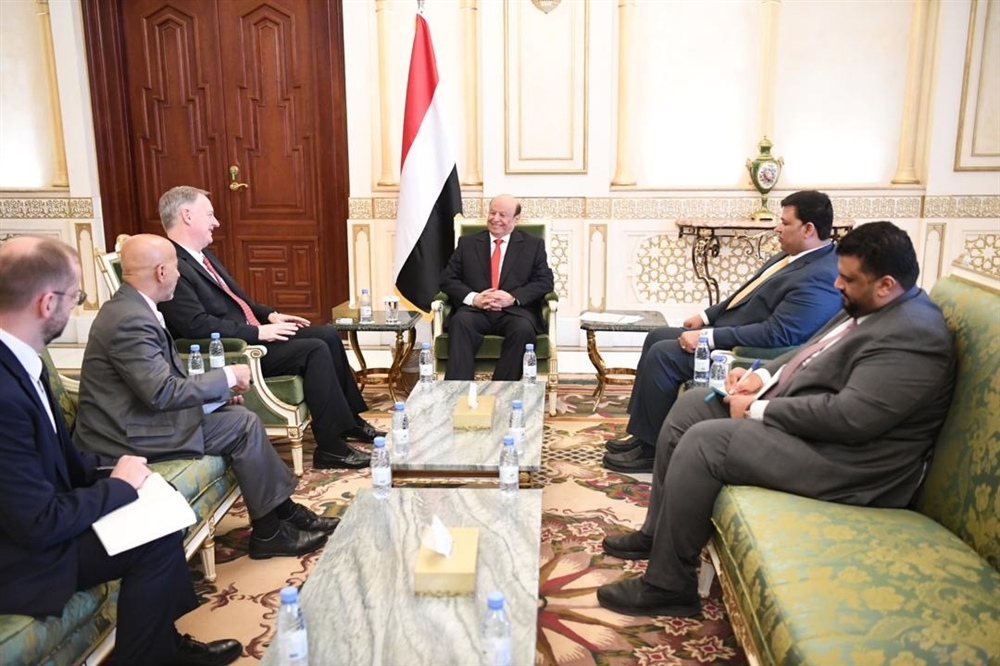 الرئيس "هادي" يؤكد استمرار تنفيذ بنود اتفاق الرياض وسط "أجواء ومناخات مناسبة"