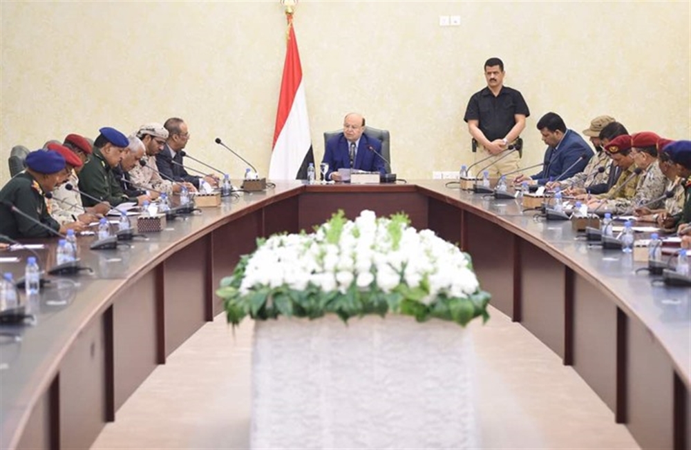 الحكومة ترحب بفرض عقوبات على كيانات إيرانية ساعدت بتهريب الأسلحة للحوثيين