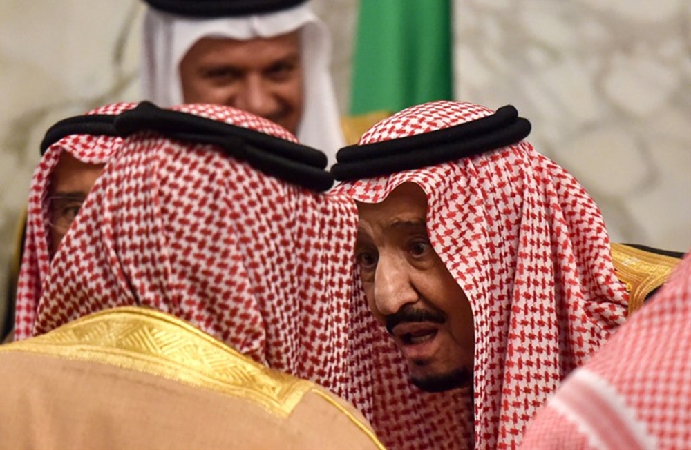 أول ظهور للملك سلمان بعد الاعتقالات الأخيرة ومصادر تنفي وجود مخطط انقلابي