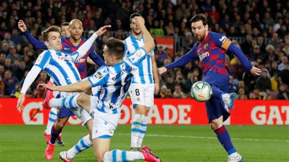 برشلونة يستأنف حملة الدفاع عن لقب الدوري الإسباني .. وسواريز يعتبر اللعب بدون جمهور "غريبا"