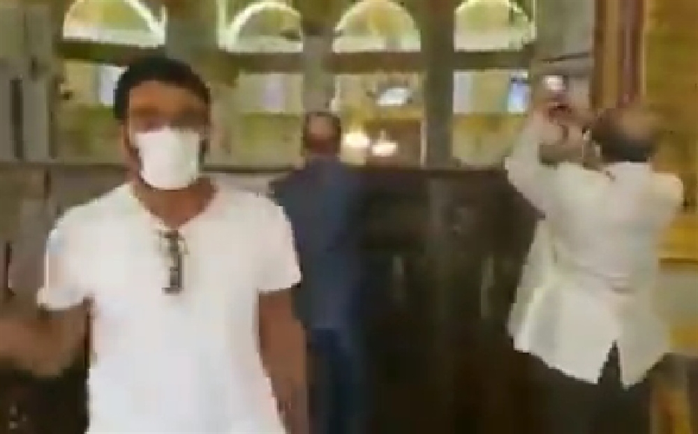 شبان فلسطينيون يطردون إماراتيين من المسجد الاقصى