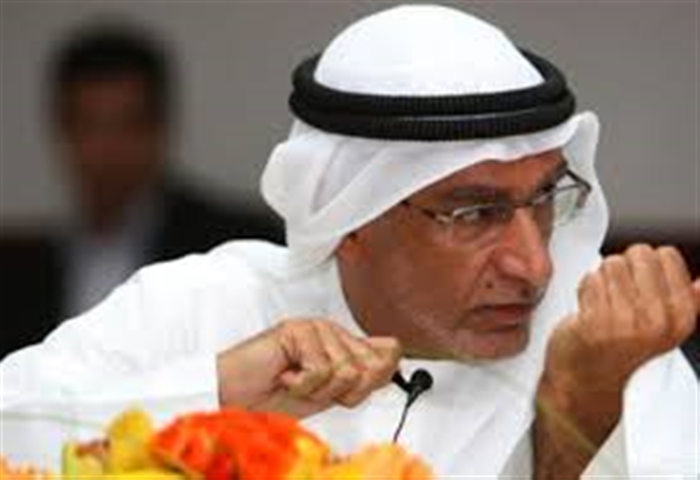 رغم إساءته للاسلام ورفضه منع الرسوم المسيئة "للنبي"... مستشار ابن زايد : من حق الرئيس الفرنسي الدفاع عن قيم الأمة