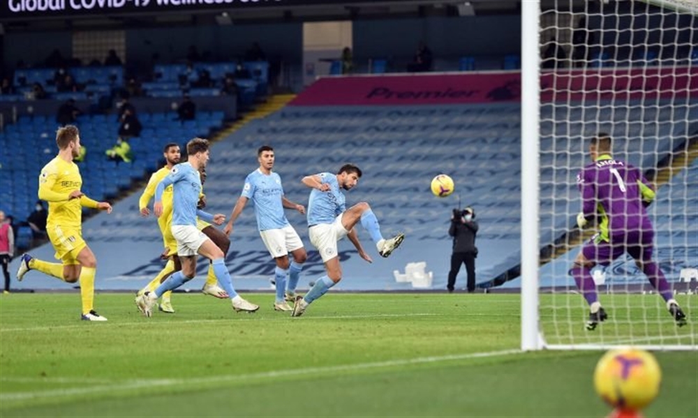 مانشستر سيتي يفوز على فولهام وإيفرتون يتعادل أمام بيرنلي