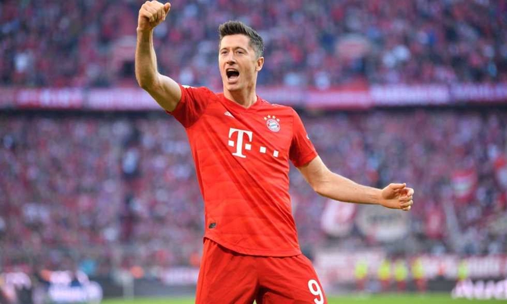 ليفاندوفسكي يفوز بجائزة أفضل لاعب في العالم لعام 2020
