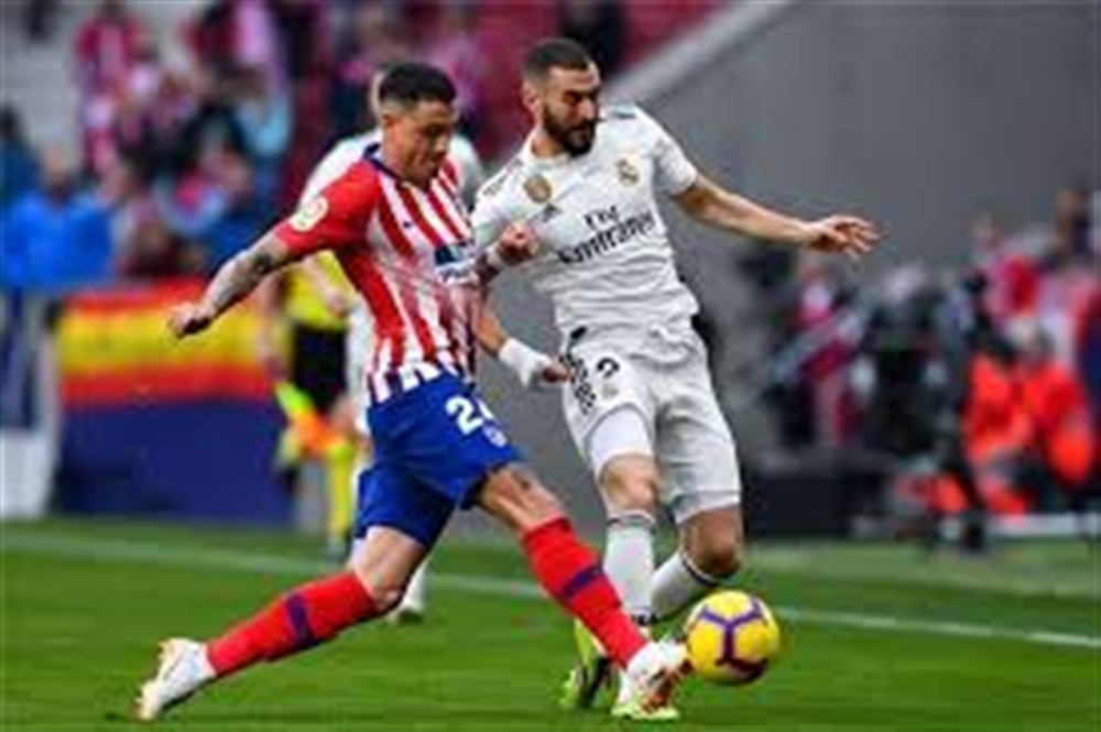آخرها فصولها في مباراة الديربي... تعرف على قصة ريال مدريد "الغاضب" مع الحكم الخطاء "هيرنانديز"