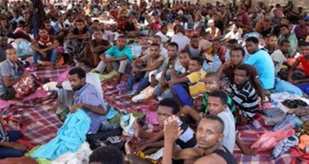 مستشار رئاسي يطالب الأمم المتحدة بـ"إدانة واضحة" للتعامل العنصري الحوثي مع اللاجئين