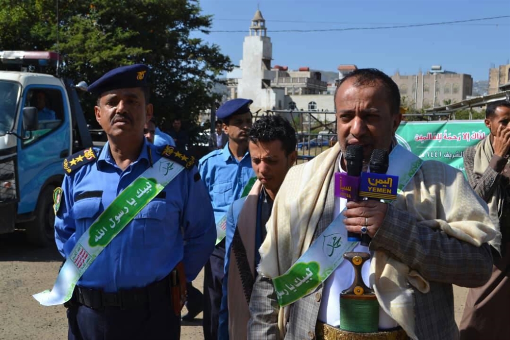 فيديو: وكيل حوثي في محافظة إب يعتدي على عامل بمحطة مياه