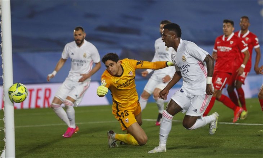 ريال مدريد يتعثر أمام إشبيلية ويفشل في خطف الصدارة