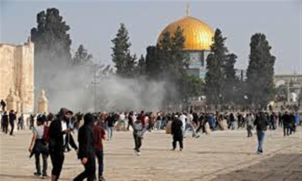 مجددا.. الاحتلال يقتحم الاقصى ويحرق مصاحفه وسجاده