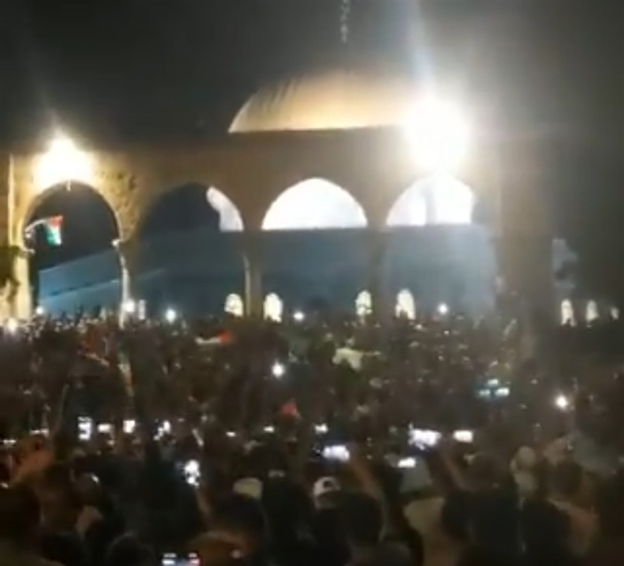 تظاهرة  كبيرة في القدس تطالب برحيل الرئيس "عباس".. (فيديو)