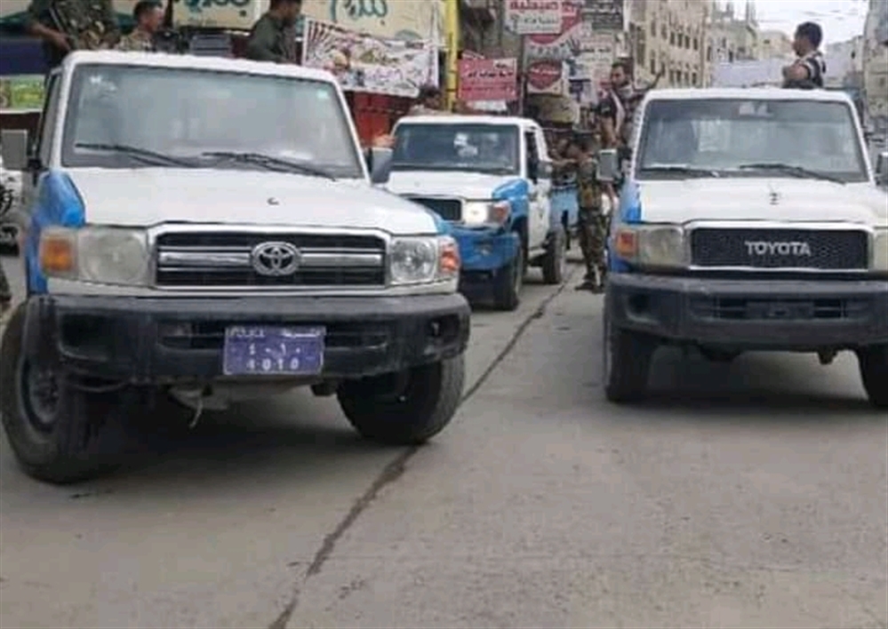 شرطة تعز تتسلم متهما بقتل زوجته في أحد الفنادق بالمدينة