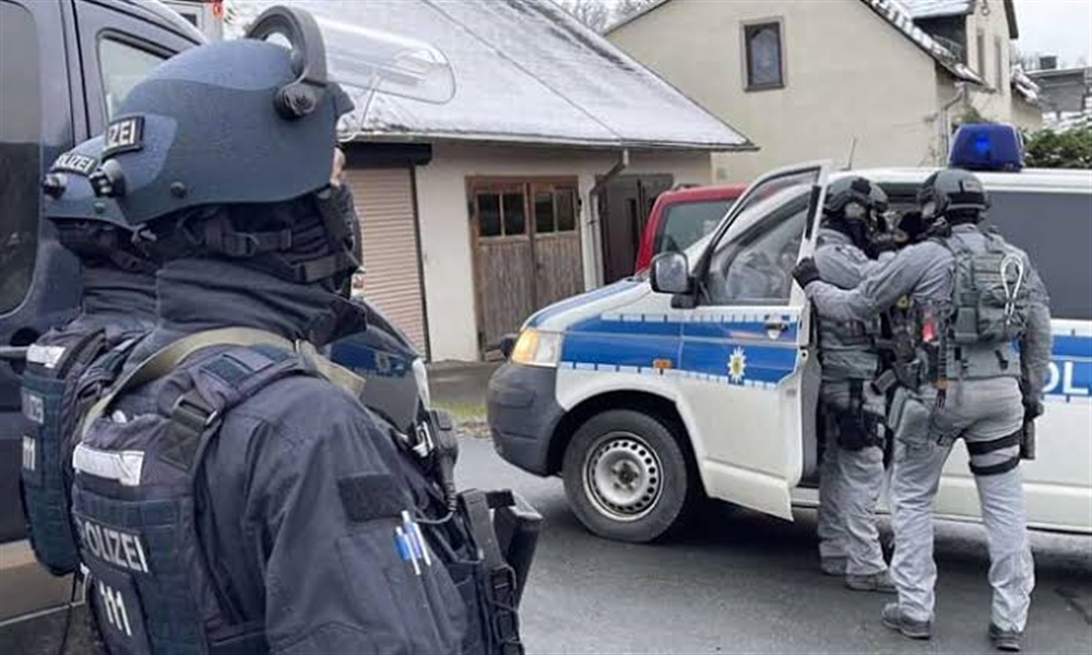 ألمانيا.. السلطات تعتقل 25 شخصا بتهمة التخطيط لانقلاب على الحكومة