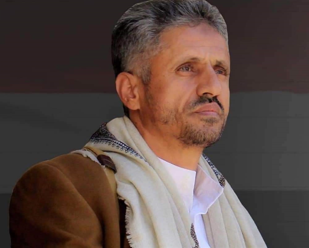 الشيخ المخلافي يعزي الرئيس علي ناصر محمد في وفاة شقيقه