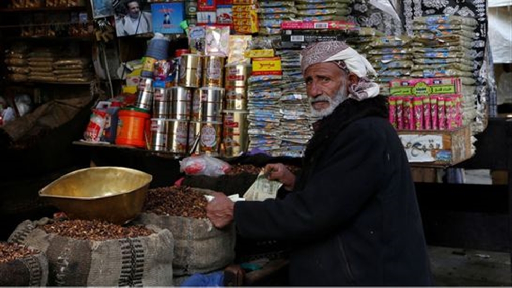 رمضان في اليمن.. أجواء كئيبة وإقبال متدن على الأسواق