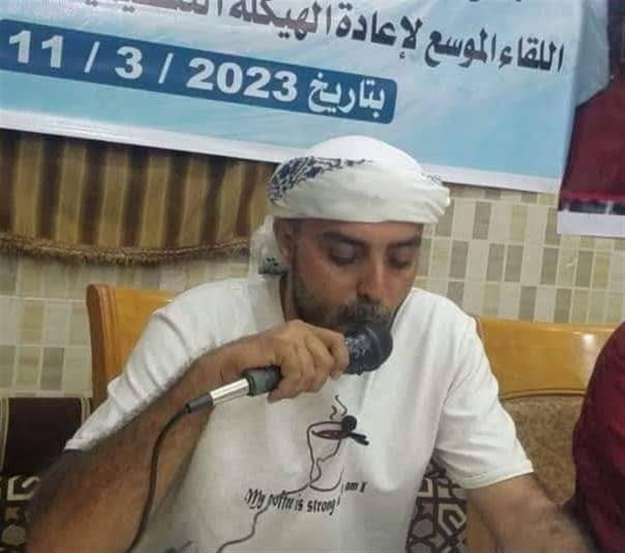الحراك الثوري الجنوبي يدين اعتقال أحد قياداته بعد اقتحام منزله بعدن