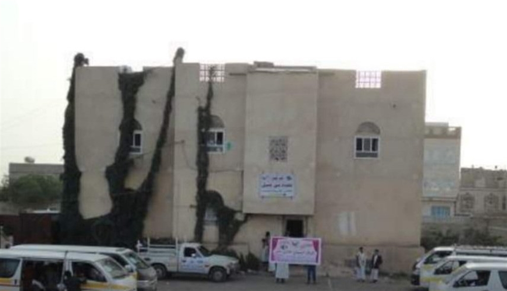 الحوثيون يواصلون حملات السطو على المراكز الدينية للسلفيين