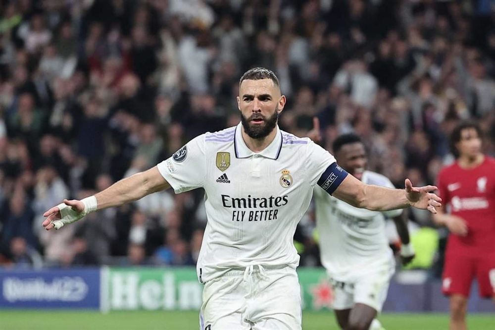 "بنزيمة" يودع ريال مدريد بعد 14 موسماً من التألق