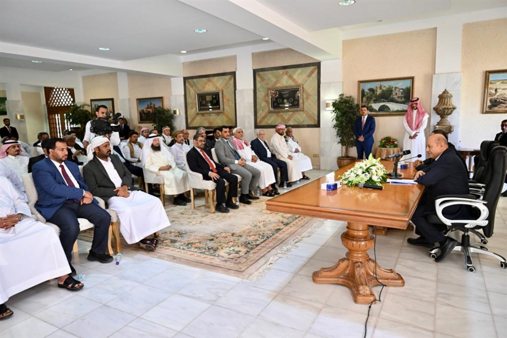 "العليمي" يرأس لقاءا موسعا لقيادات "حضرموت" الرسمية والمجتمعية ويتعهد بالعمل على انهاء مشاكل المحافظة