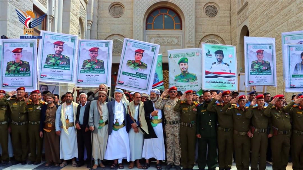تضليل مفضوح.. شيّع الحوثيين جثث عدد من عناصرهم بعضهم قتلوا برصاص مسلحين وزعموا أنهم قضوا بقصف أمريكي بريطاني