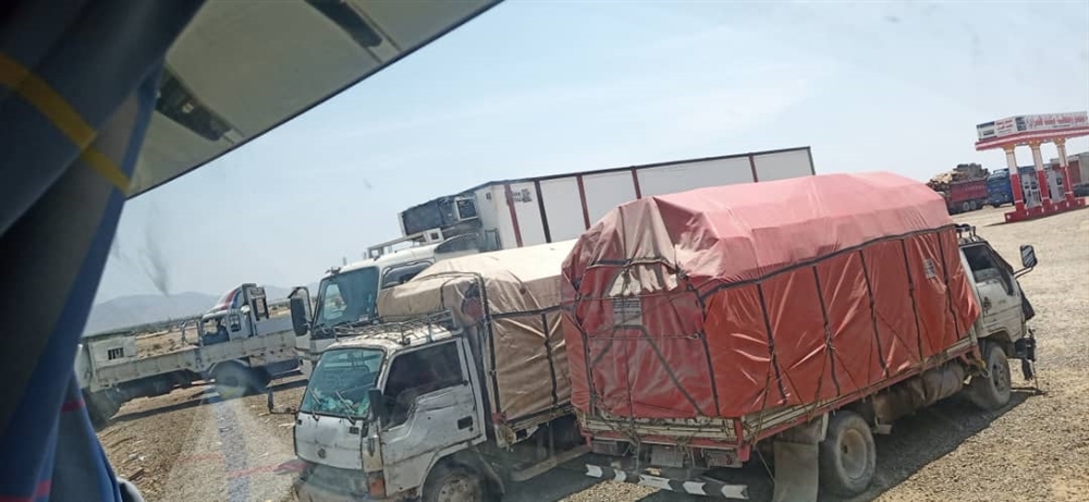 الإفراج عن شاحنتي نقل ثقيل بعد أشهر من الاحتجاز في لحج