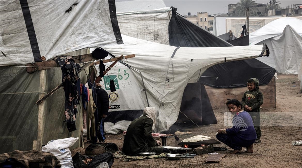 الحرب على غزة.. نزوح 300 ألف فلسطيني من رفح والاحتلال يواصل قصفه على القطاع