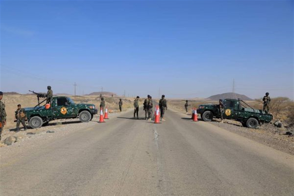 السلطة المحلية بمأرب تؤكد مجددا أن جميع الطرقات مفتوحة من جانبها