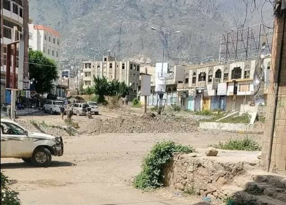 "كواليس" المفاوضات بين الشرعية والحوثيين بشأن فتح طرقات تعز