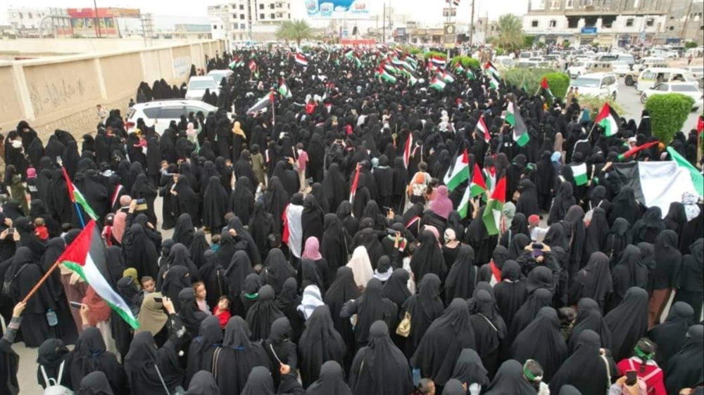 مارب.. مسيرة نسائية حاشدة تجوب شوارع المدينة تنديداً باغتيال هنية واستمرار الجرائم في غزة