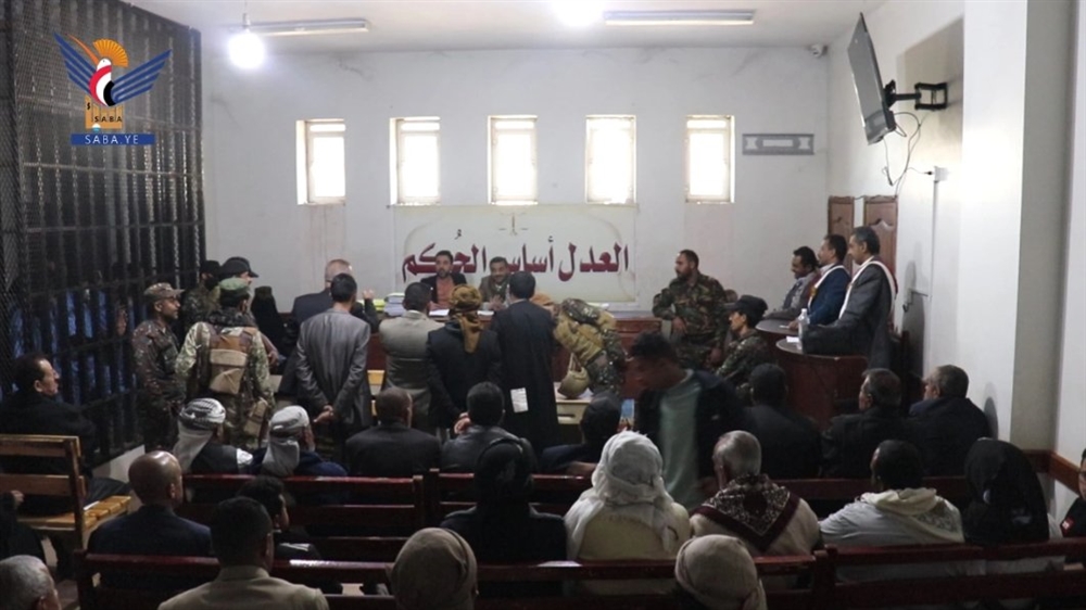 صنعاء.. محاكمات مستعجلة لمتهمين بالتجسس وسط تهويل حوثي وضغوط على المعتقلين