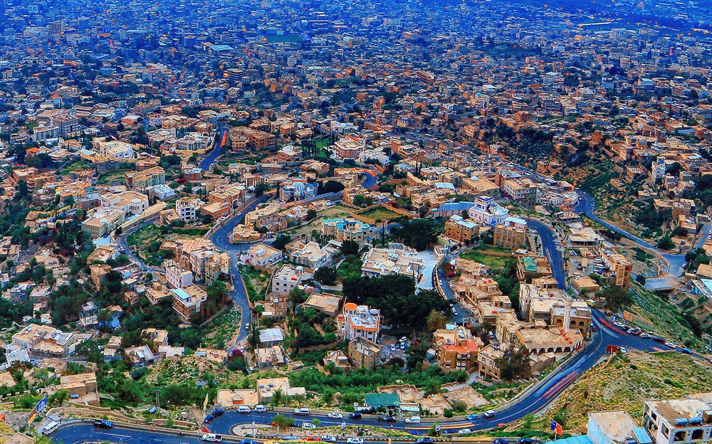 تعز.. أزمة غاز منزلي متفاقمة وازدحام أمام محطات التعبئة