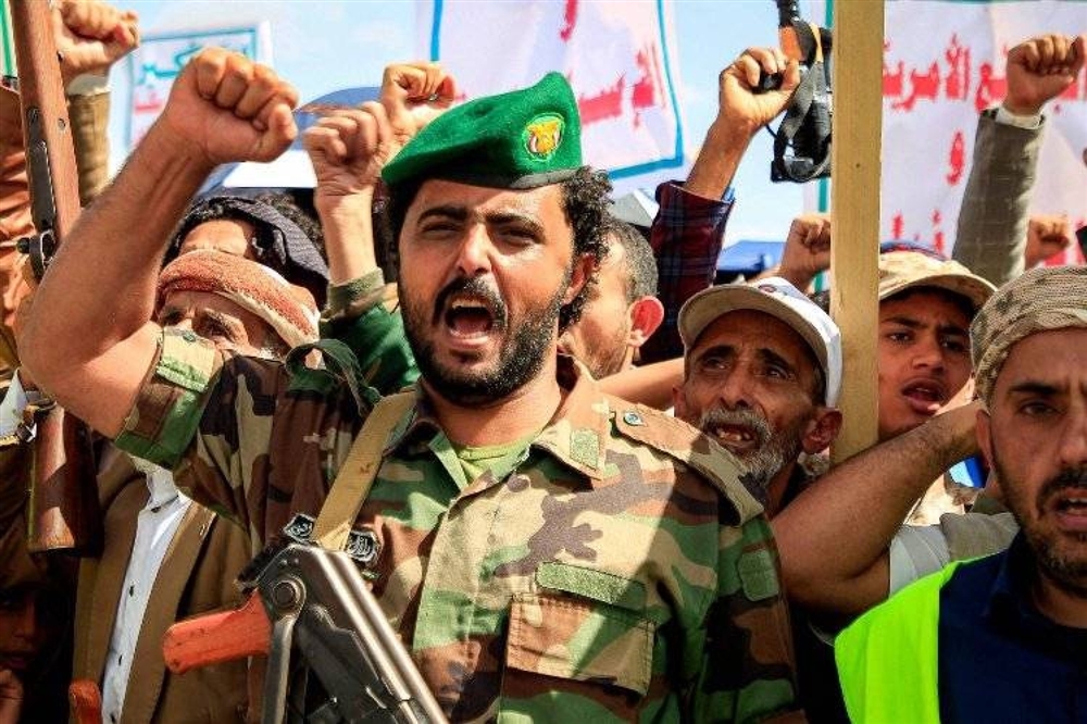 الحوثيون يعيدون تدوير قيادات المؤتمر ويحولونه إلى واجهة شكلية لسيطرتهم