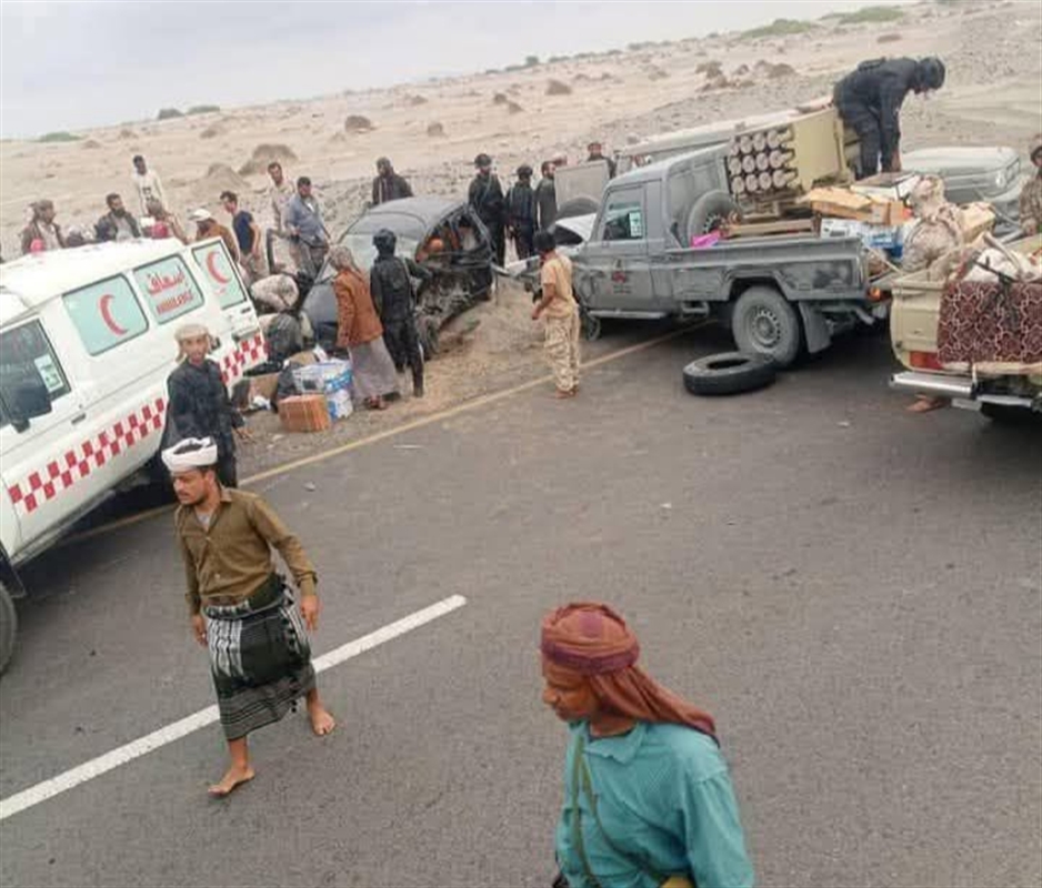 أبين.. وفاة واصابة 6 اشخاص بحادث تصادم بين طقم عسكري وسيارة مدنية