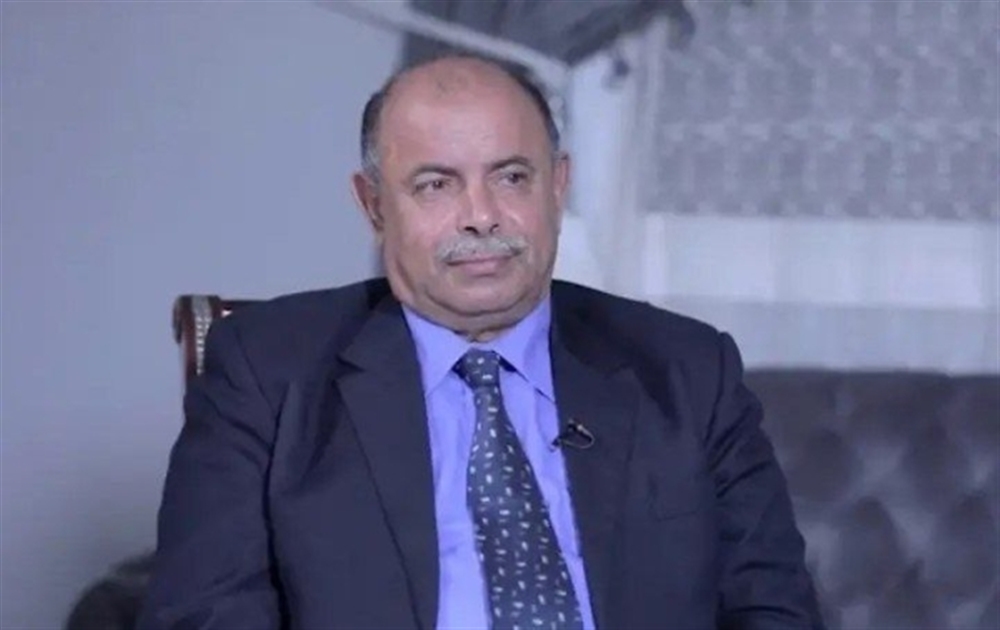السلطة المحلية بحضرموت تعلن تأييدها لقرارات العليمي
