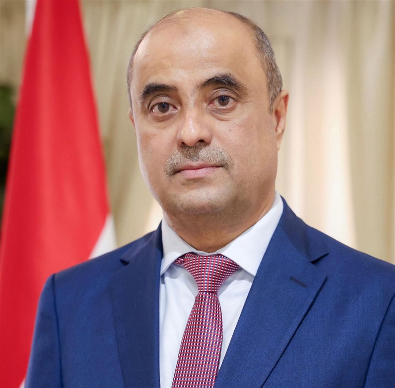 رئيس الوزراء يحظر فرض جبايات غير قانونية ويتوعد بمحاسبة المخالفين