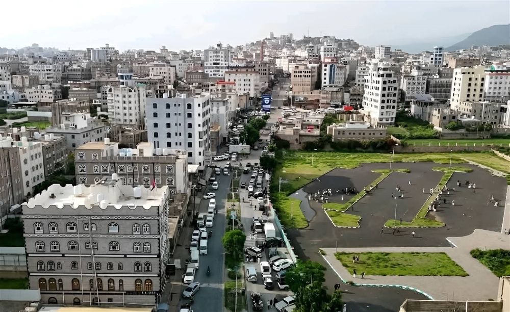 مسلحون يقتلون سائق حافلة في مدينة القاعدة بإب