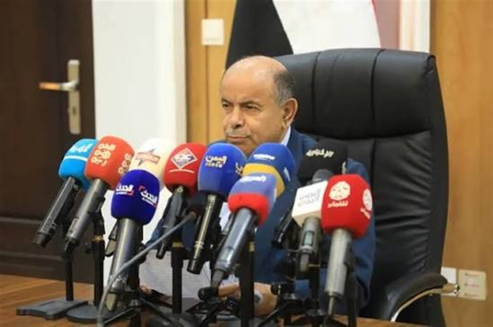 محافظ حضرموت يكشف العثور على سجون سرية تحت الأرض ومتَفجرات للقوات الإماراتية في مطار الريان