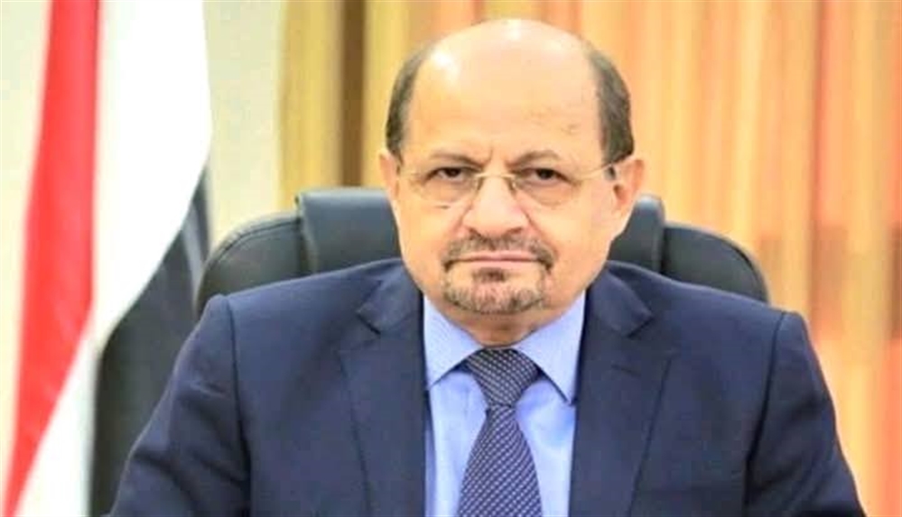رئيس الوزراء يواصل المشاورات لتشكيل حكومة كفاءات جديدة