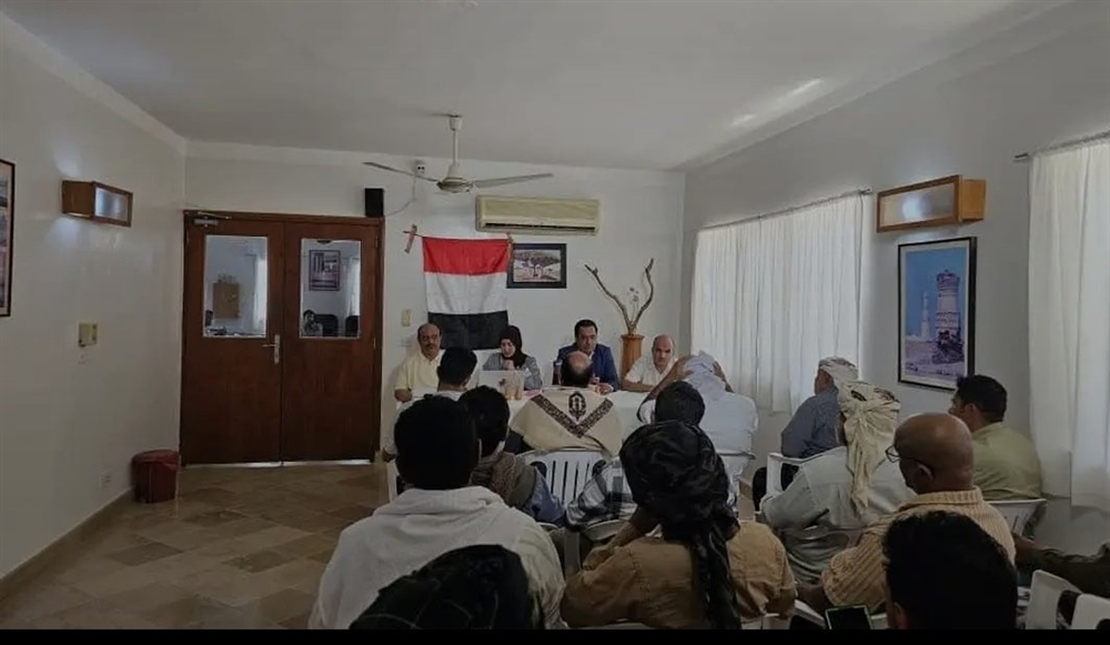 قوات الانتقالي توقف فريق تحقيق وتمنعه من زيارة سجن بسقطرى