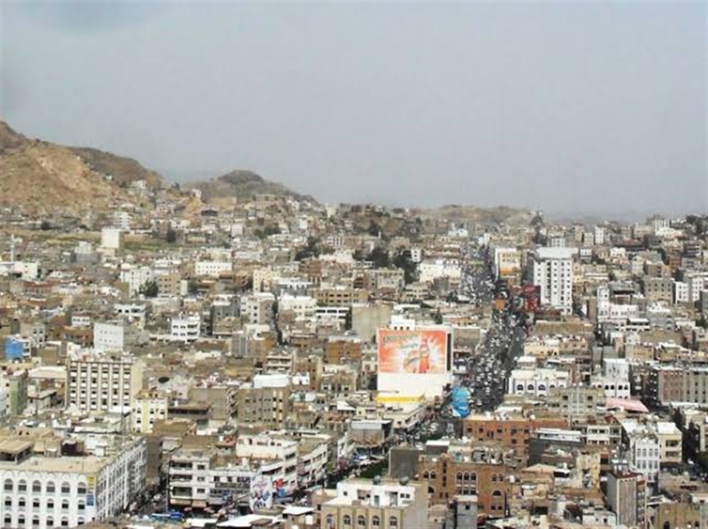 مليشيا الحوثي تقنص فتاة لسطح منزلها شمال تعز