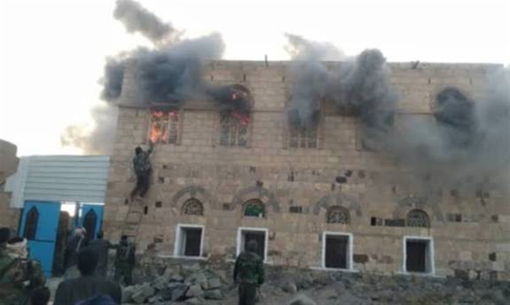 رفضت نقلها إلى البيضاء.. مليشيا الحوثي تدفن 8 جثامين من أبناء حنكة آل مسعود في ذمار