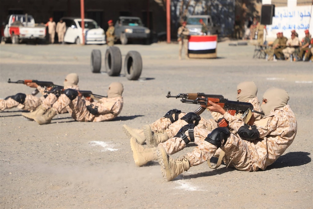 تعز.. منتسبو اللواء 22 ميكا والشرطة العسكرية يختتمون دورة تخصصية