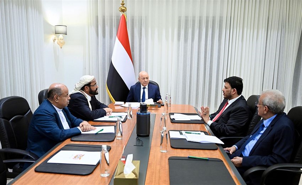 مجلس القيادة الرئاسي يناقش تداعيات التصعيد الإقليمي ويتخذ عددًا من الإجراءات لردع التهديد