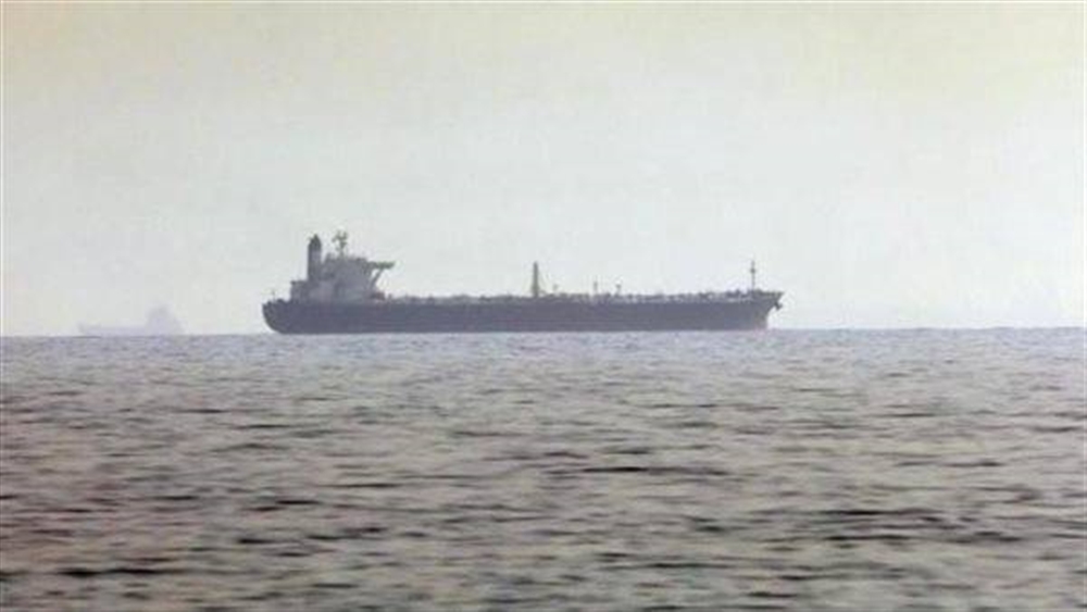 فقدان ثلاثة بحارة إندونيسيين إثر غرق سفينة إماراتية بمضيق هرمز