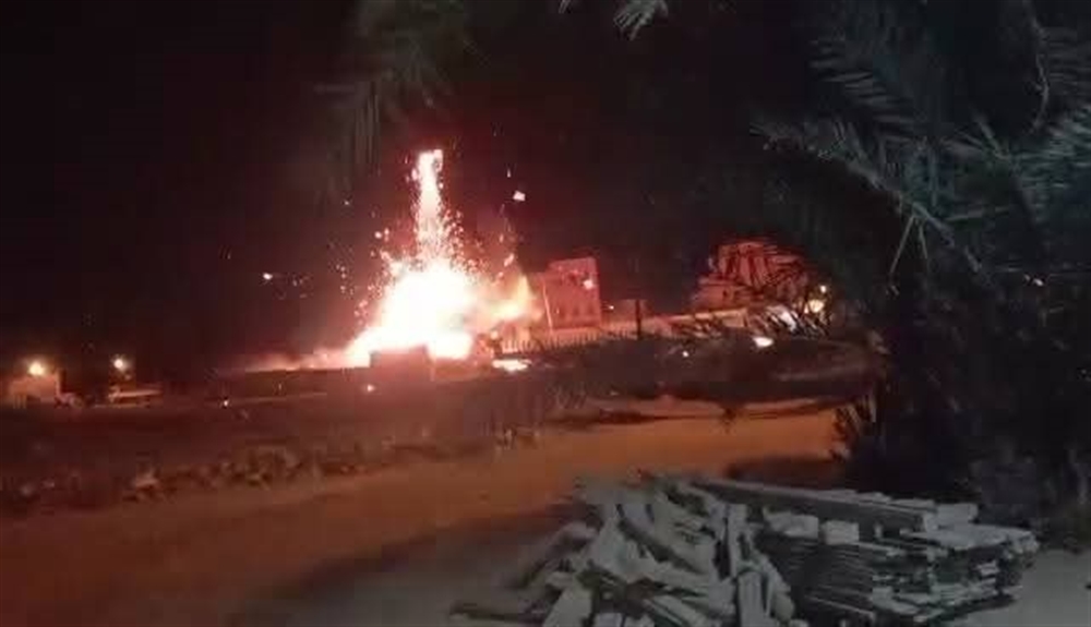 حضرموت.. حريق يلتهم محل خردة وعدة مركبات مدنية في سيئون