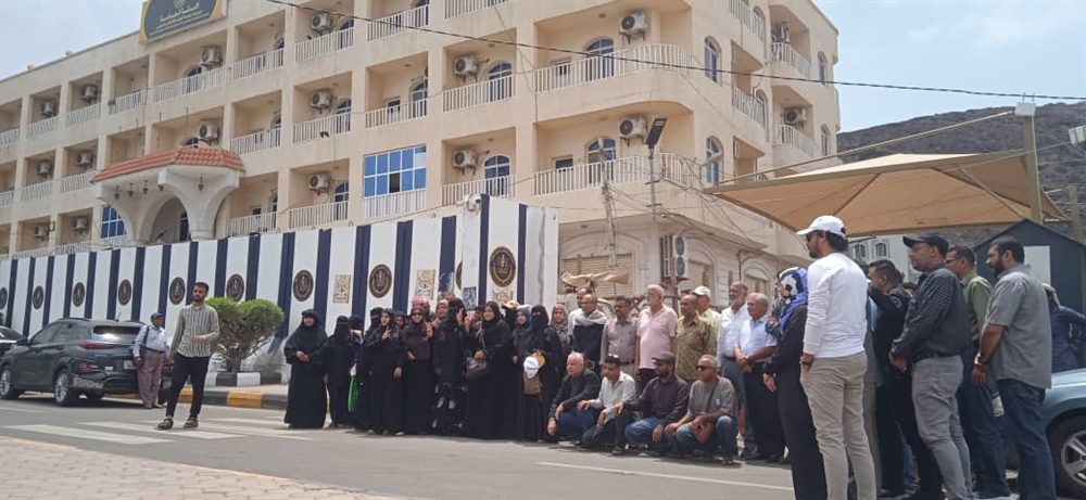 إغلاق مقر الأمانة العامة للانتقالي في عدن للمرة الثالثة بعد يوم من إعادة فتحه